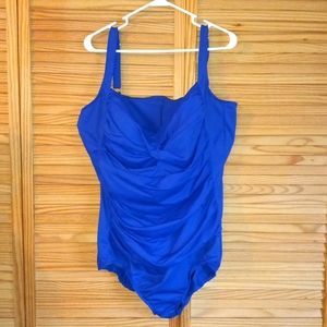 Trimshaper 💙 Royal Blue bathing suit EUC size 24